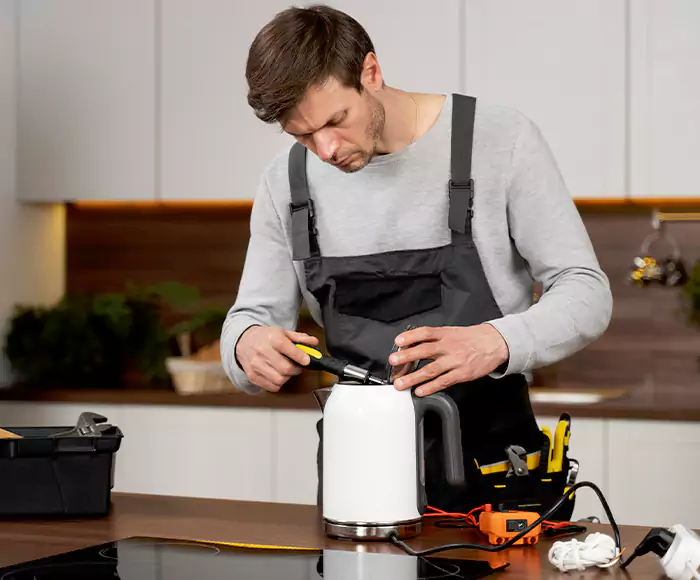 Skilled Blender Technicians: Your Small Appliance Repair Experts for Holden, MA