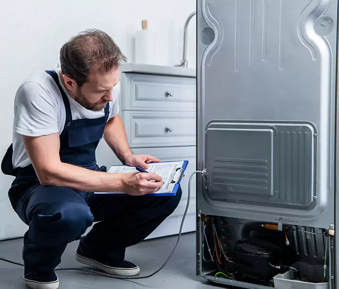 Why Holden, MA Homeowners Choose Holden Appliance Pro for Refrigerator Leak Repair?